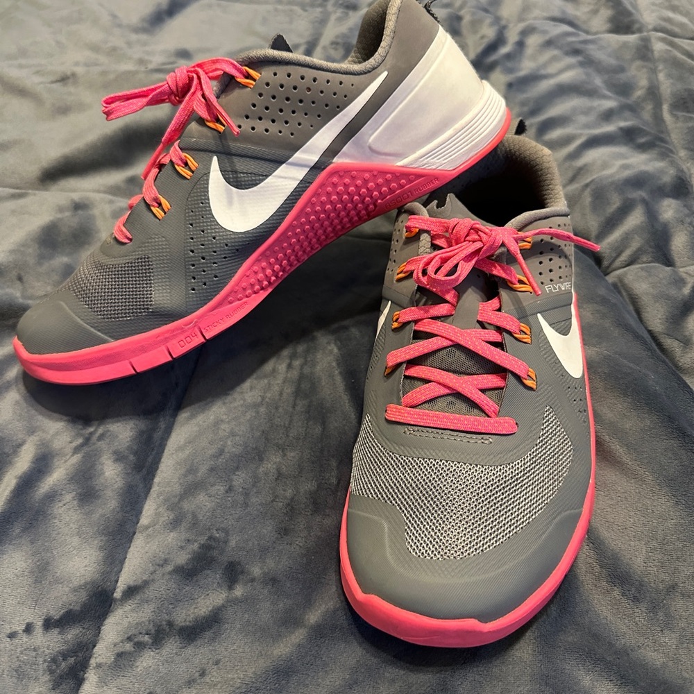 Nike Metcon 1 OG Athletic Shoe
